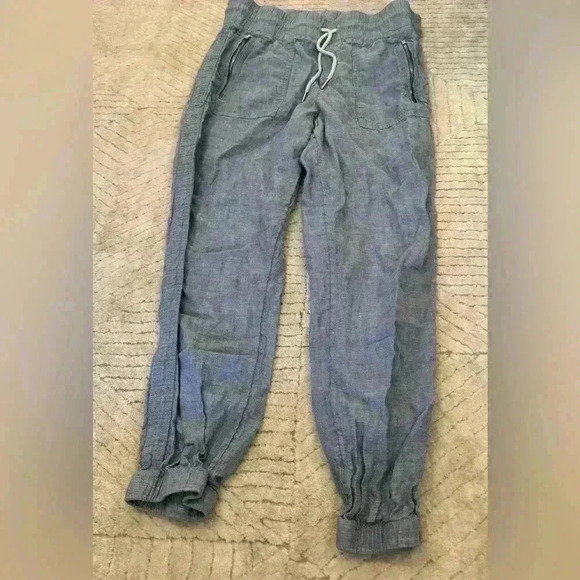 Athleta Pants - Athleta light joggers size 10